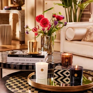 Black Oudh Scented Candle | Rituals Store